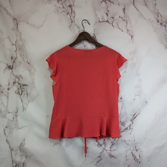 Wayf Shirt Womens Large Pink Salmon Coral Peplum Flutter Tie V Neck Crepe Blouse - Picture 5 of 11